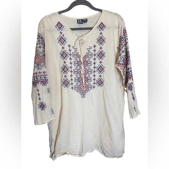 White Embroidered Long-Sleeve blouse - Picture 1 of 5